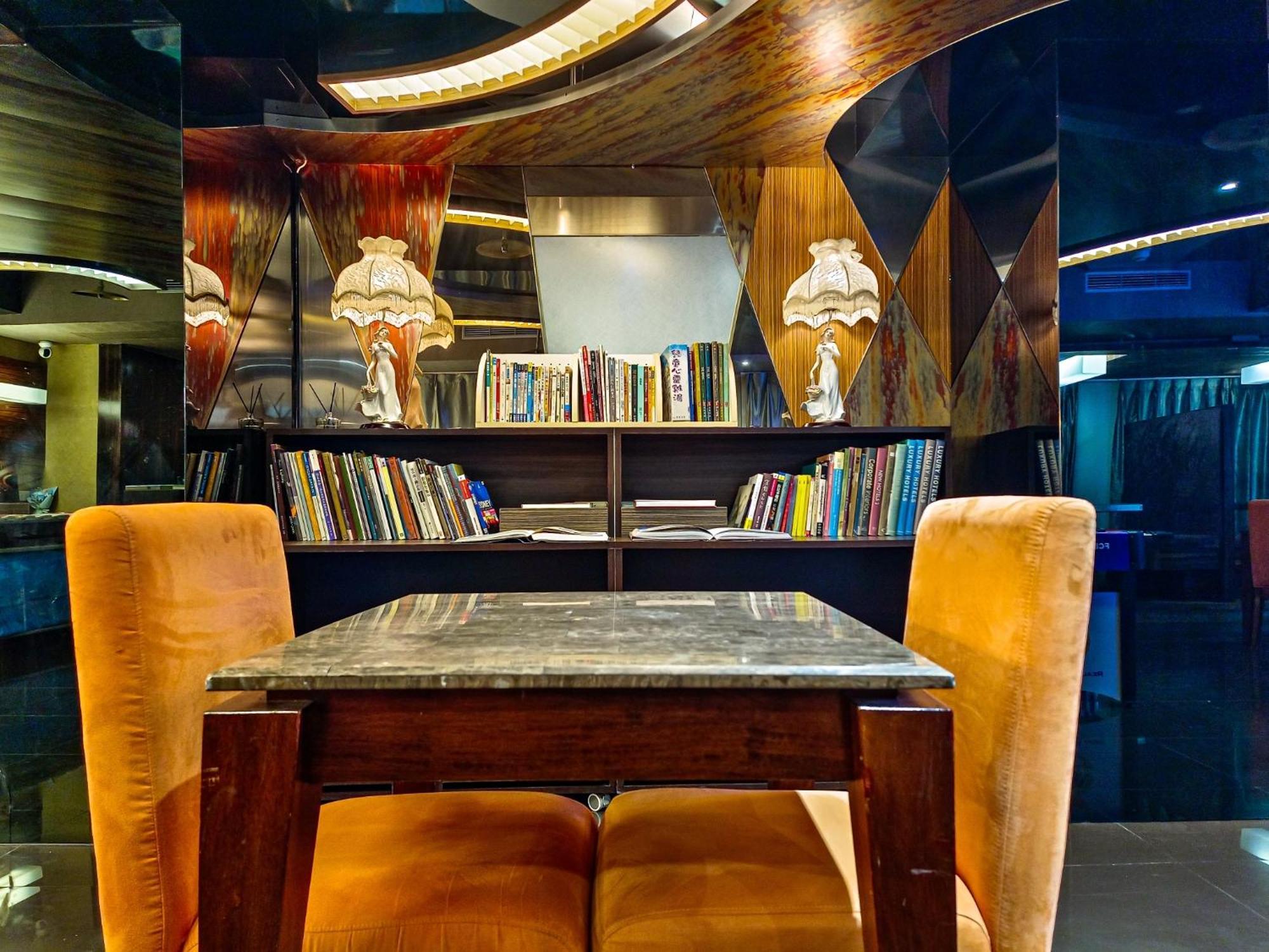 In One City Inn Taichung Exterior foto