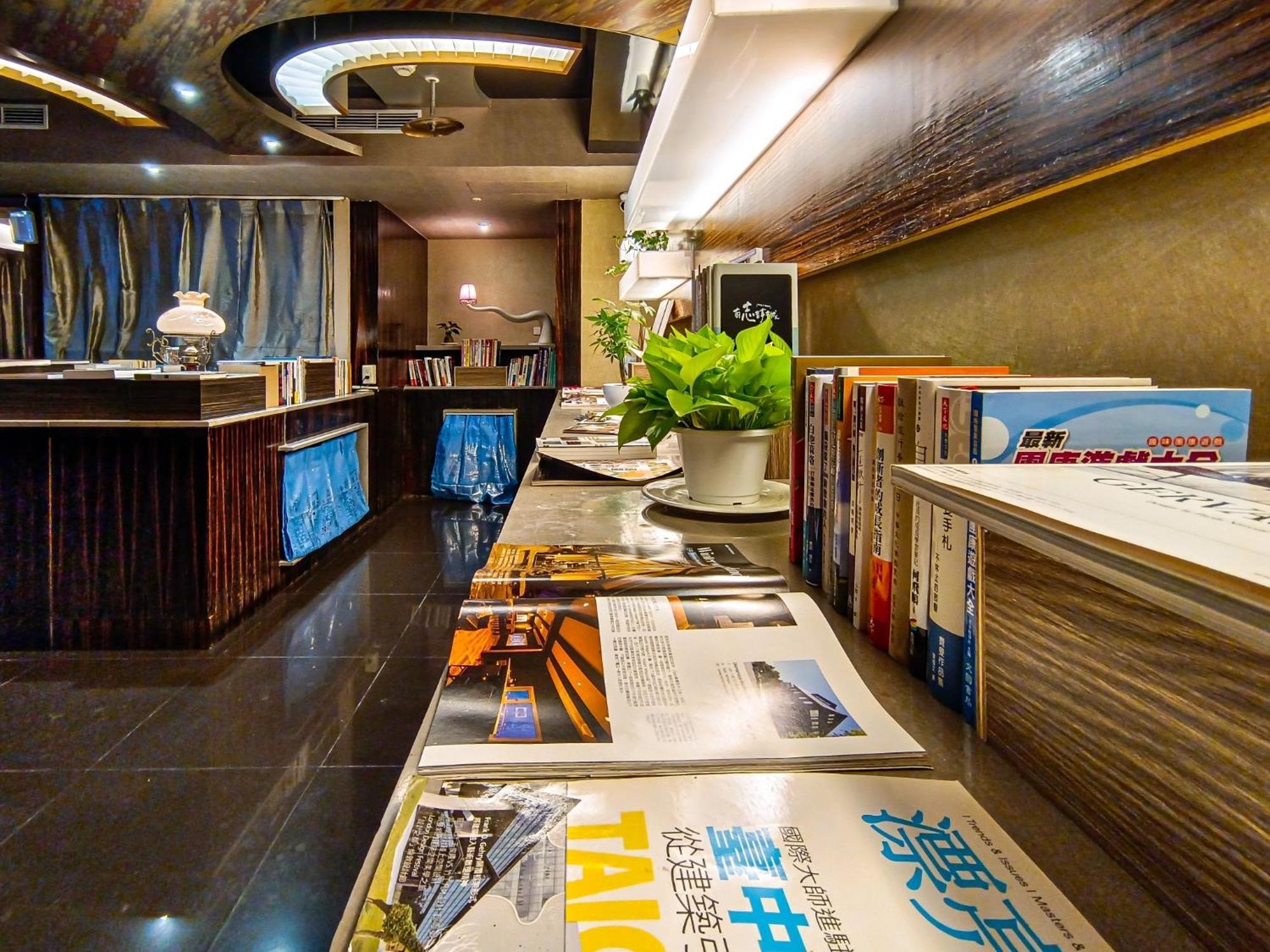 In One City Inn Taichung Exterior foto