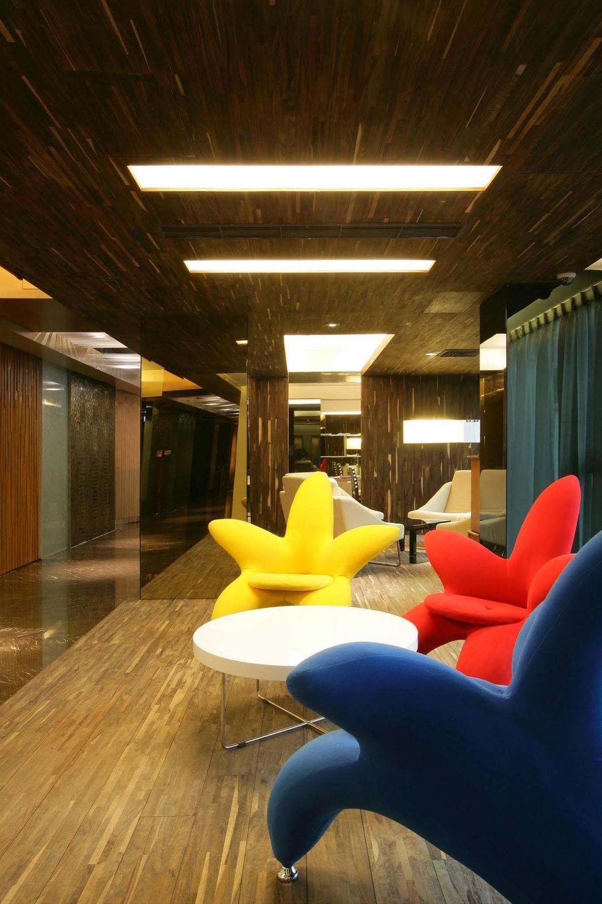 In One City Inn Taichung Exterior foto
