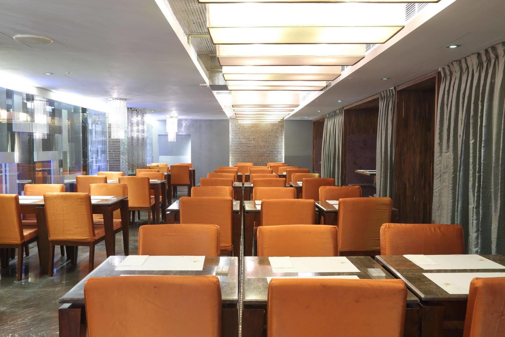 In One City Inn Taichung Exterior foto